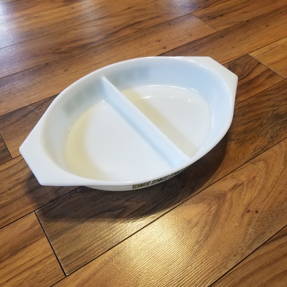 Pyrex split dish - Picture 4 of 4
